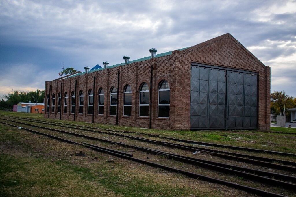 Pérez avanza en la revalorización histórica de los talleres ferroviarios