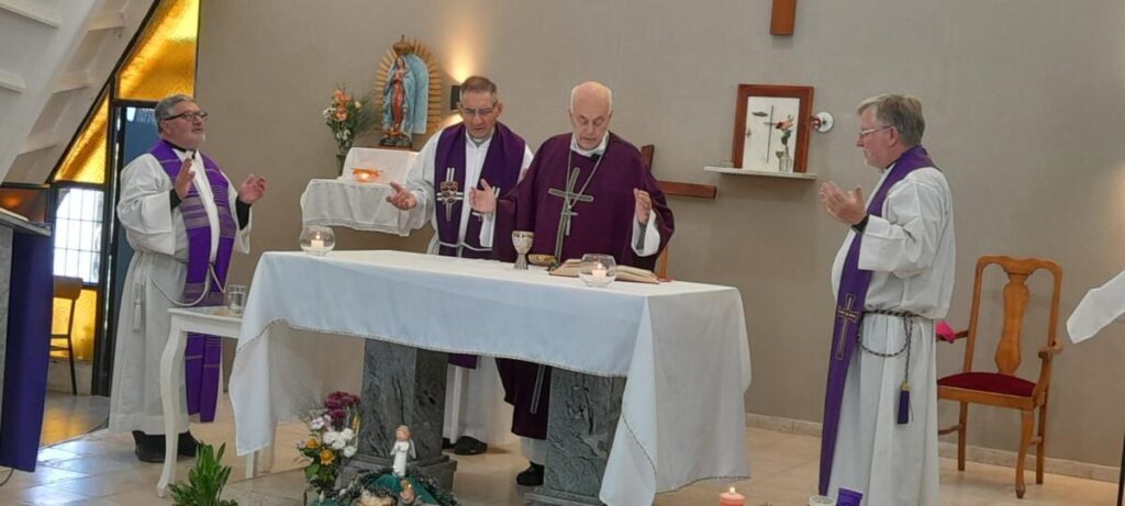 Acción de gracias por los 45 años de sacerdote y 70 años de Antonio Grande