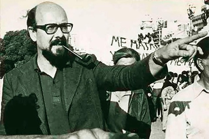 Ortega Peña: el hombre que firmó su sentencia de muerte