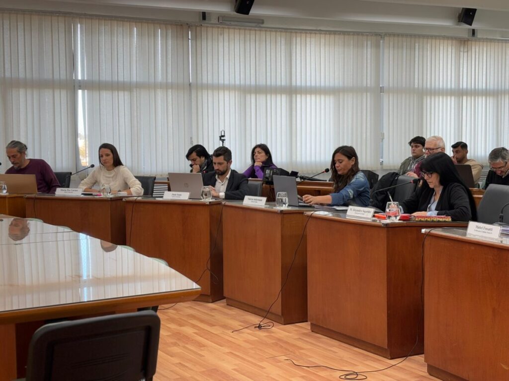 Fuertes discusiones políticas en 3 proyectos en el cuerpo legislativo
