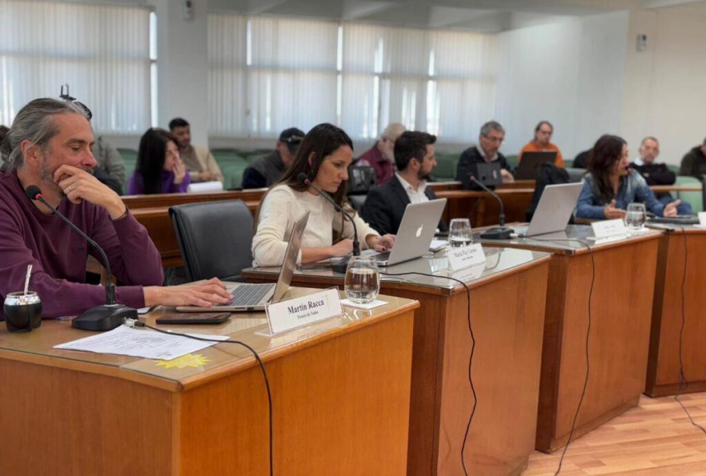 Concejales opositores solicitan inicio de las obras para construir 10 aulas en escuelas de Rafaela