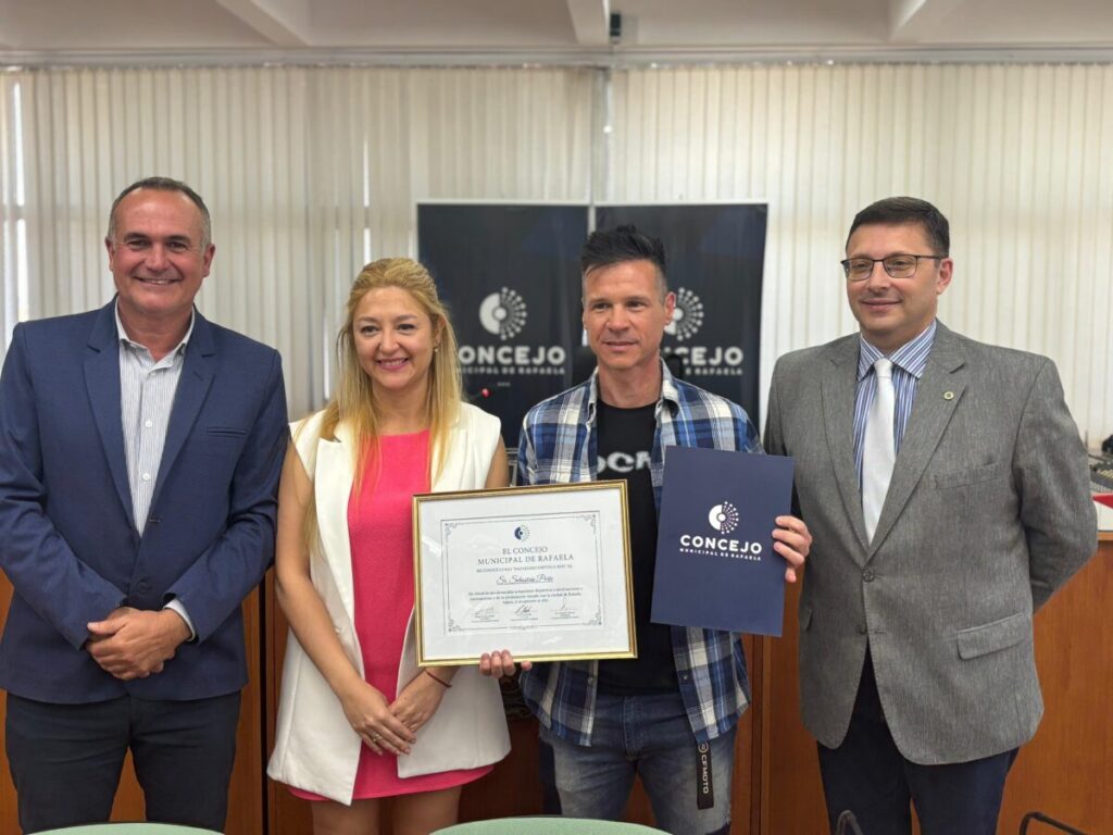 Emocionante reconocimiento hubo para al expiloto Sebastián Porto