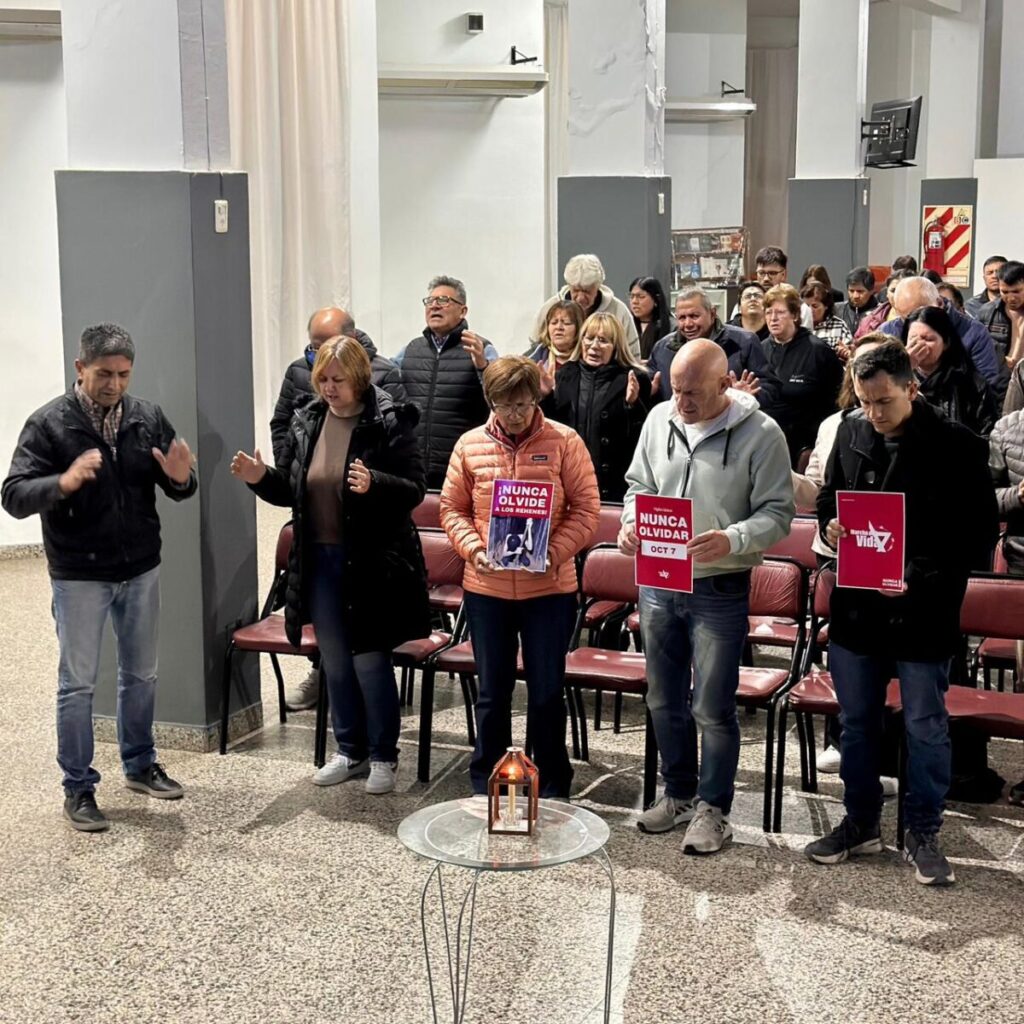 Vigilia global: ¡nunca olvidar el 7 de octubre! en Rafaela
