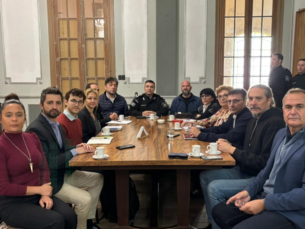 Reunión clave entre los concejales y autoridades de la Unidad Regional V