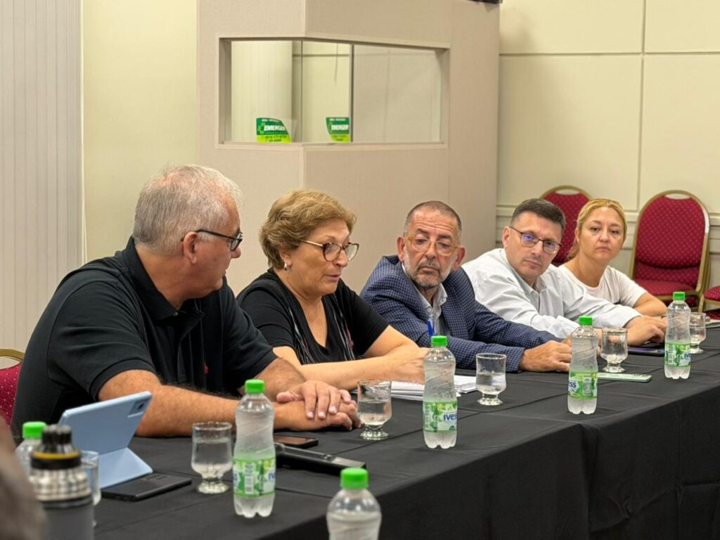 Importante reunión entre el Concejo Municipal y el CCIRR