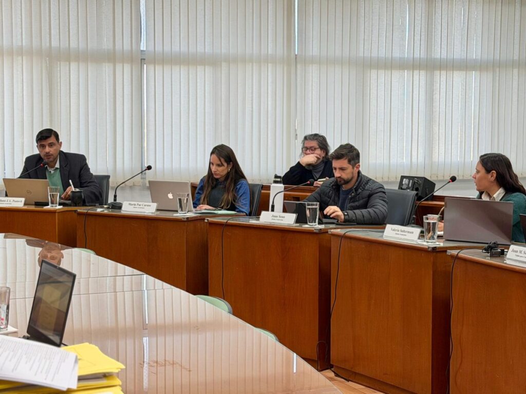 Piden informe sobre contrataciones de personal municipal 2025-2026