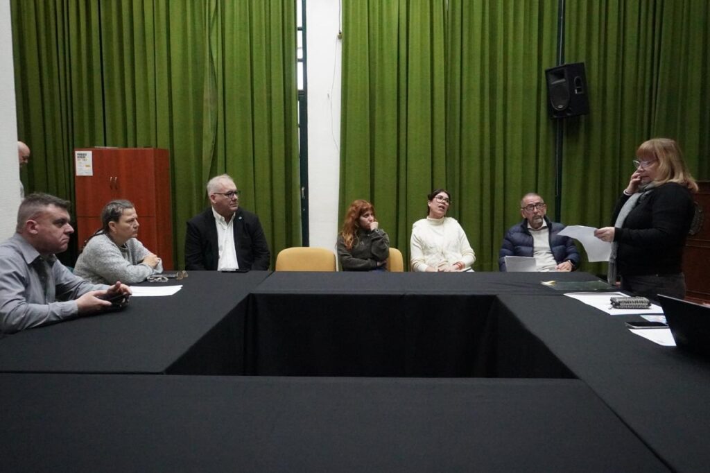 Bandera oficial de Rafaela: inició el proceso de evaluación de los diseños presentados