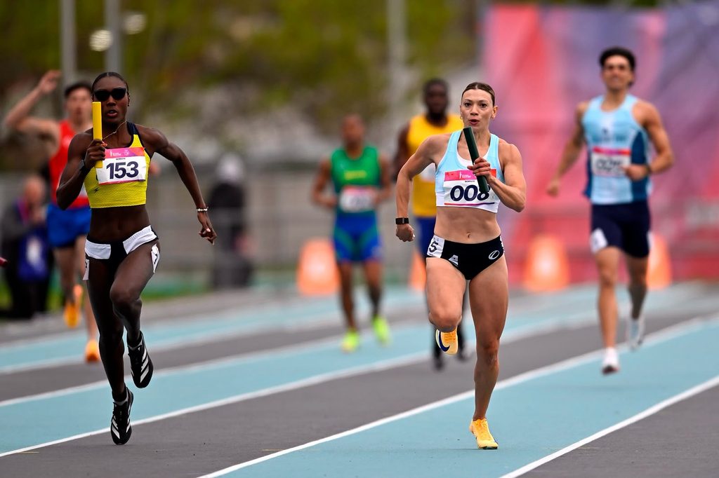 La plata de Argentina en el relevo mixto 4×100 con participación rafaelina