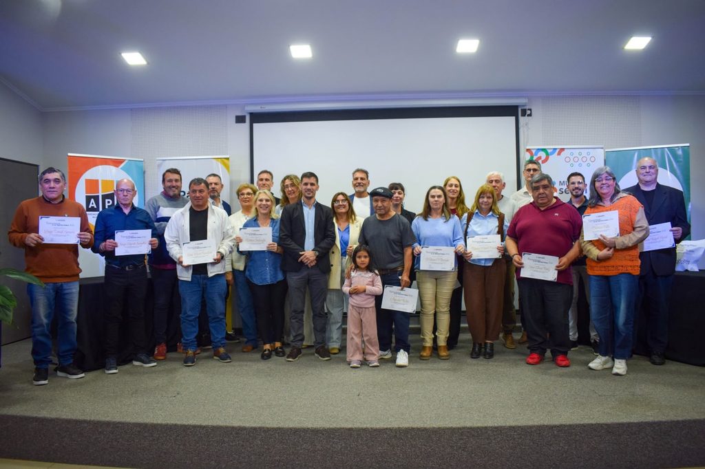 Emotivo reconocimiento a la trayectoria municipal