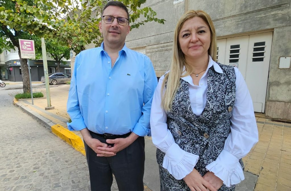 ZEC: proponen permitirle a los frentistas estacionar sin costo frente a sus garages