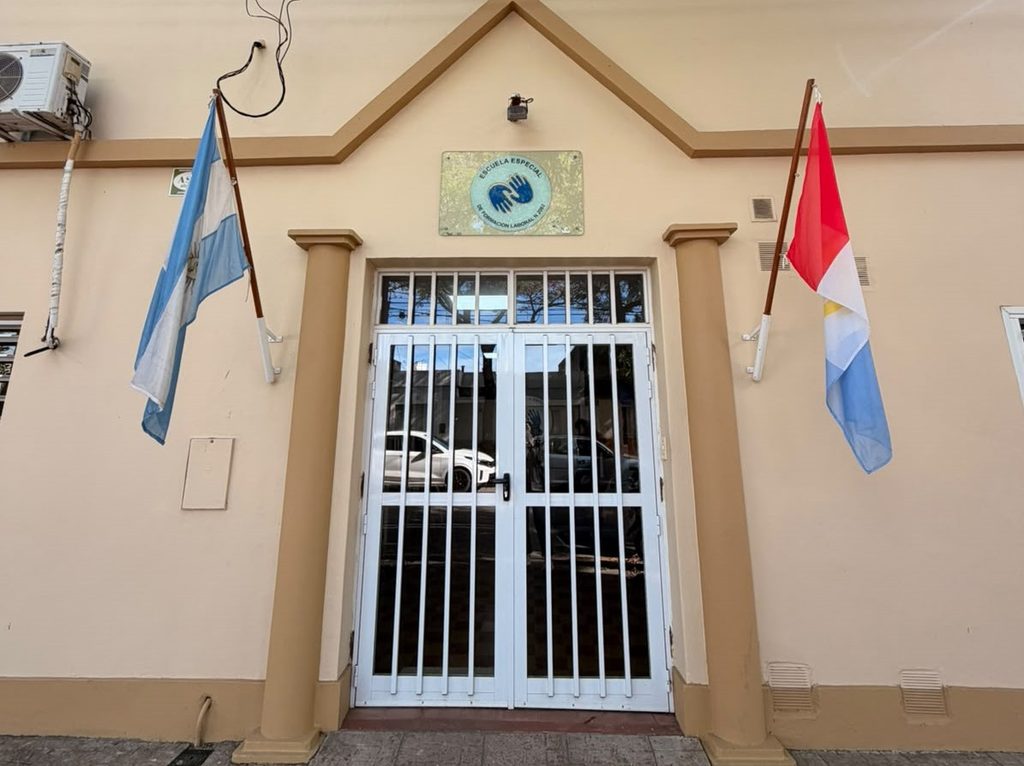 Reconocieron los 40 años de la Escuela Especial 2.082